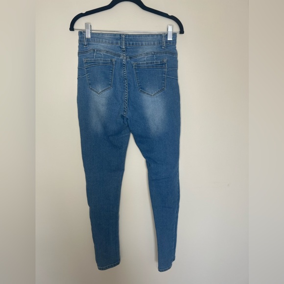 Fashion Nova Booty Shaping Low Rise Skinny Jeans Medium Wash - Picture 5 of 7